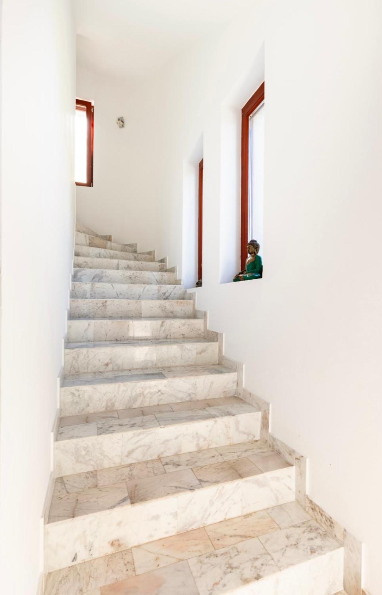 Maharaja Mountain Palace With Free Privat Parking And Garden Budapeste Exterior foto