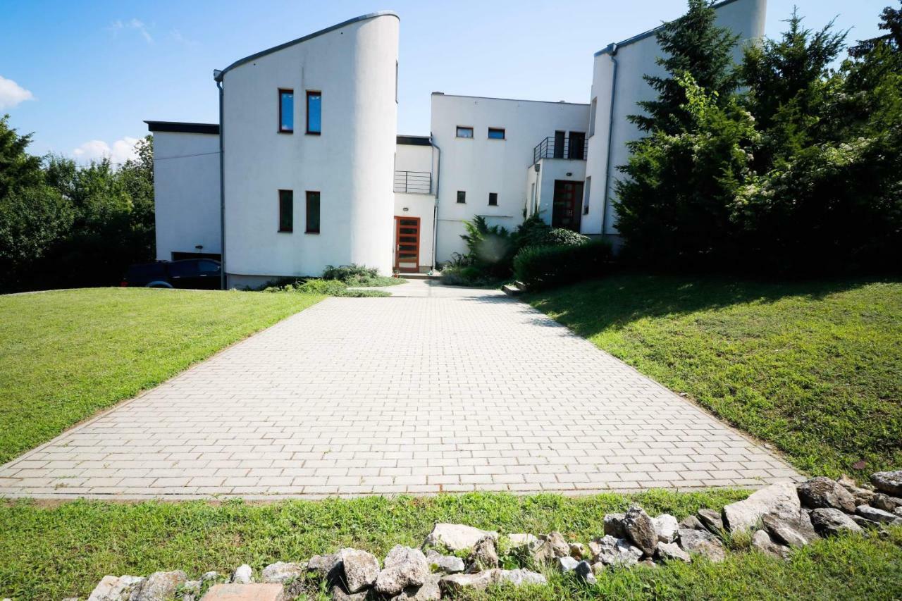 Maharaja Mountain Palace With Free Privat Parking And Garden Budapeste Exterior foto